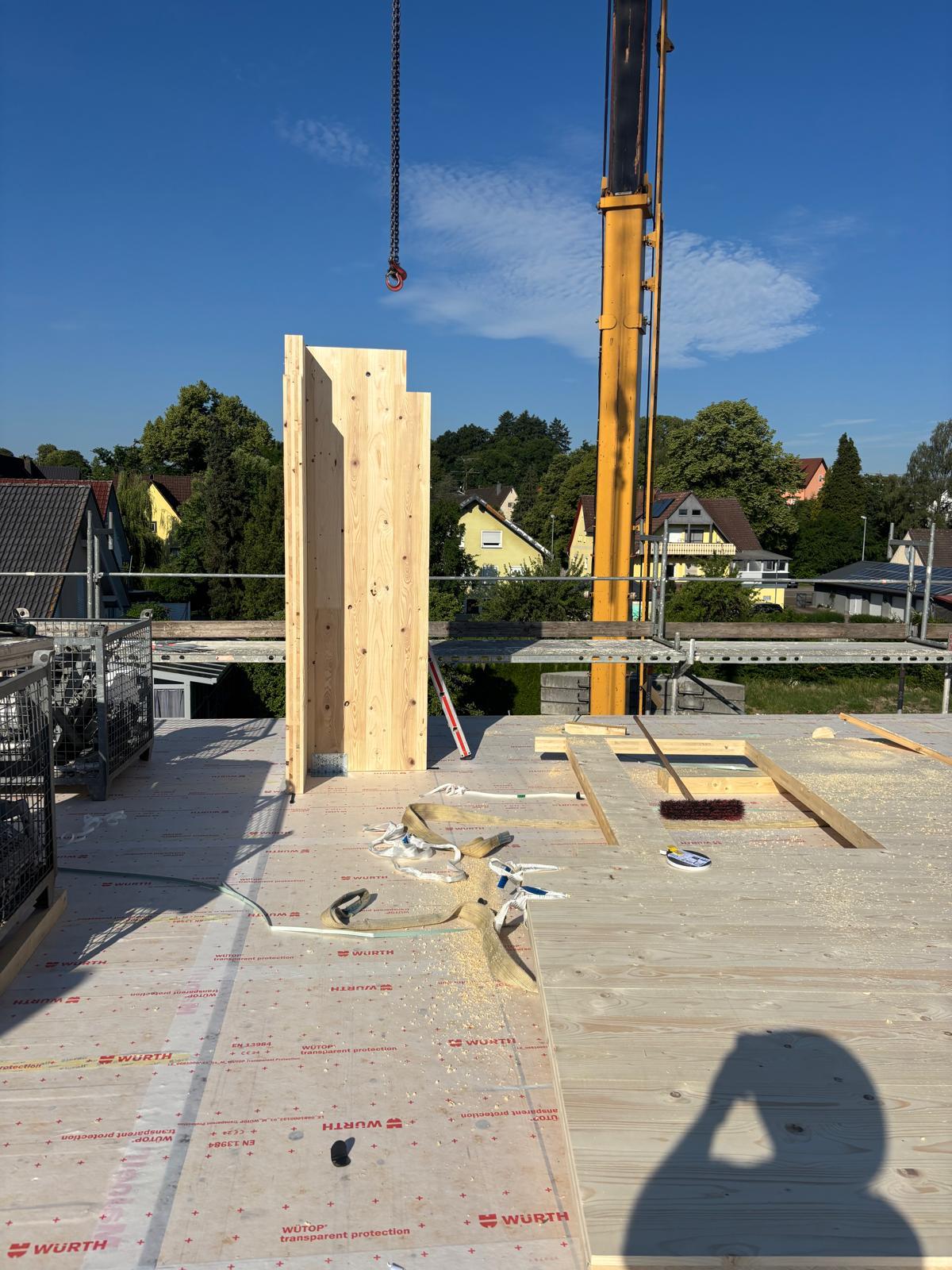 Mehrfamilienhaus Dornhan – Aufrichten der BBS Holzelemente